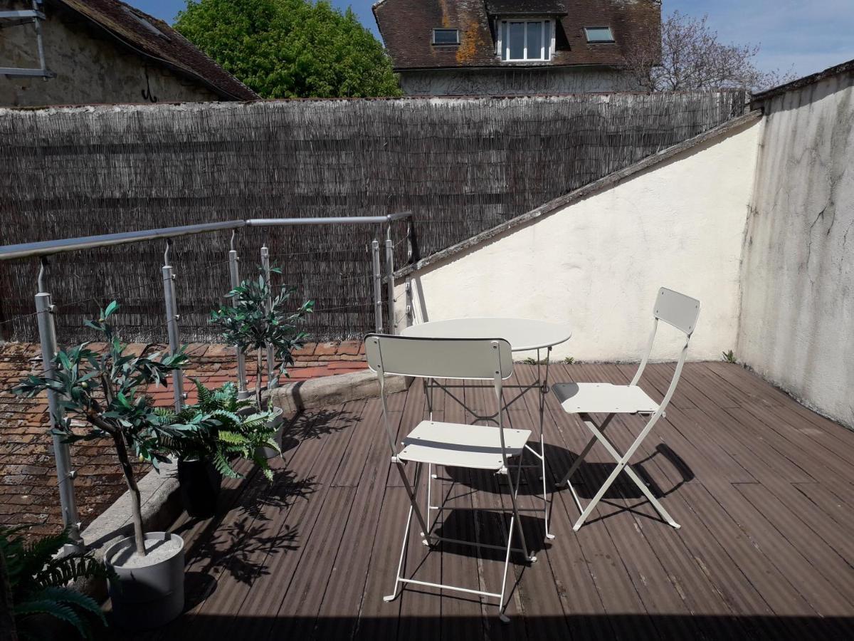 Belle Maison Au Coeur De Recloses 外观 照片